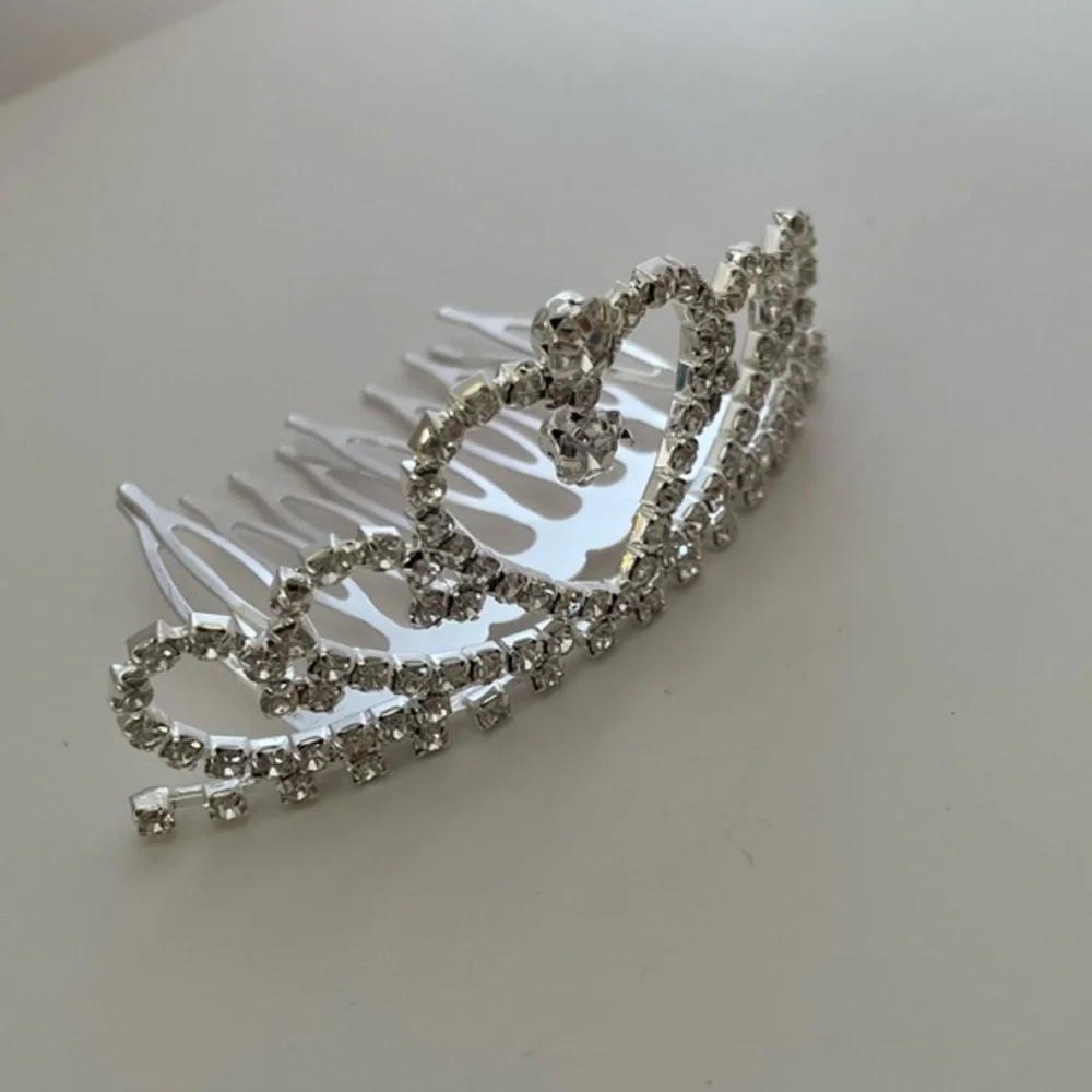 Clip In Tiara - NWOT